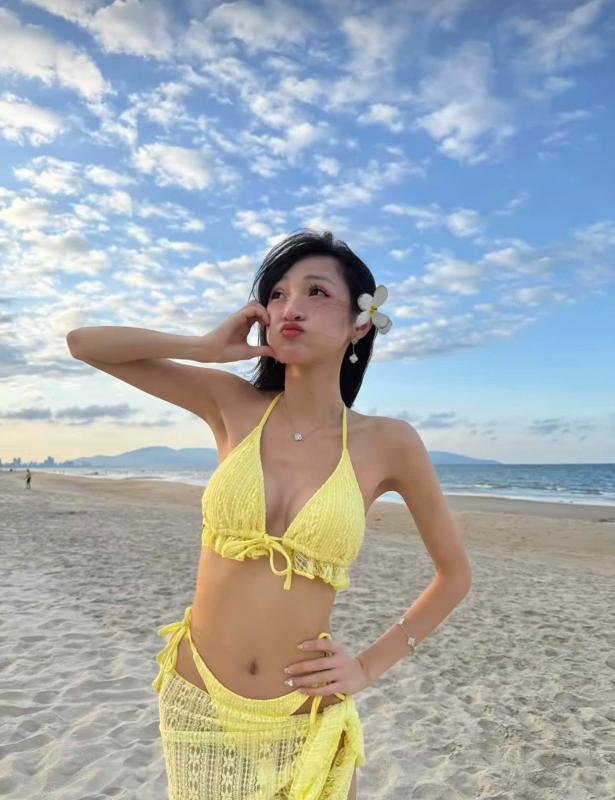 clara dao nang nguc anh 3