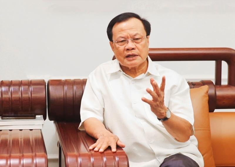 Pham Quang Nghi anh 4