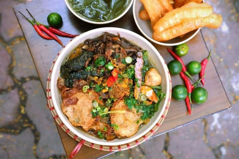 food tour sau sap nhap anh 1