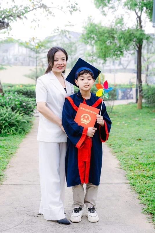 gia dinh con 2 nguoi anh 2
