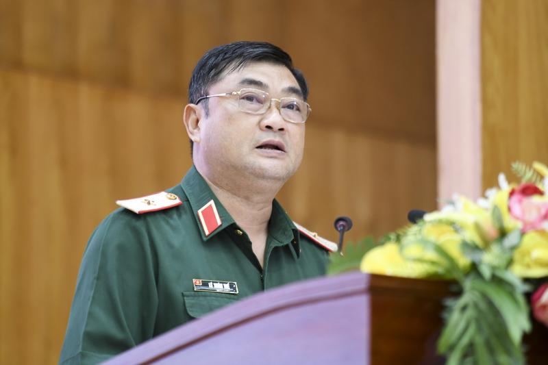 tap chi cong san anh 9
