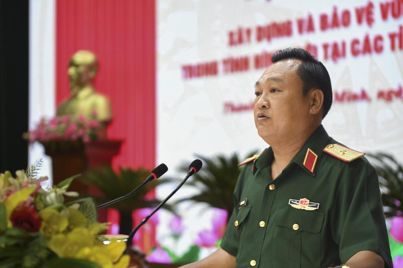 tap chi cong san anh 8