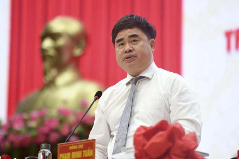 tap chi cong san anh 6