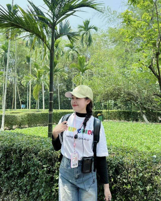 huong dan vien du lich anh 1
