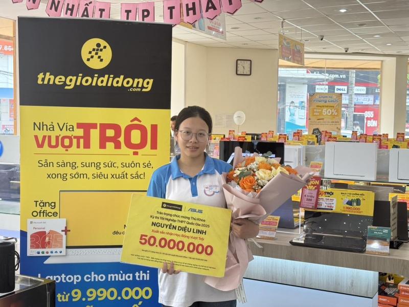 The Gioi Di Dong,  hoc bong laptop anh 2