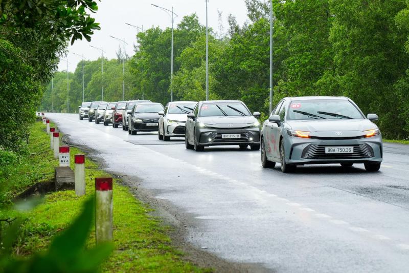 Toyota anh 4