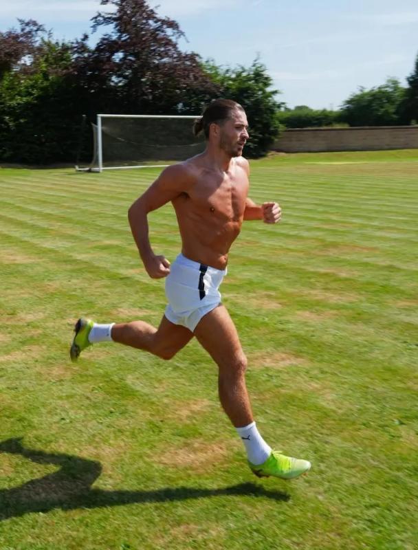 Jack Grealish hien tai anh 1