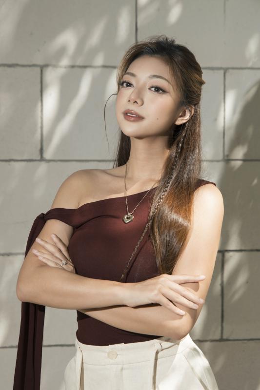 Katleen Phan Vo,  mon phai Vinh Xuan,  ban trai Phan Vo anh 5