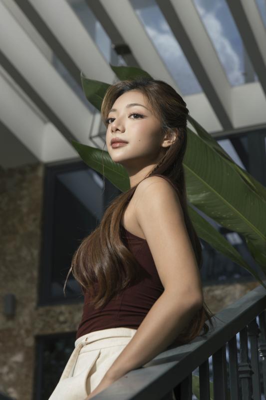 Katleen Phan Vo,  mon phai Vinh Xuan,  ban trai Phan Vo anh 9