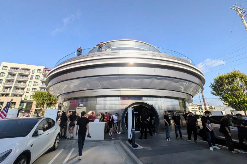 Tesla Diner ra mat anh 2
