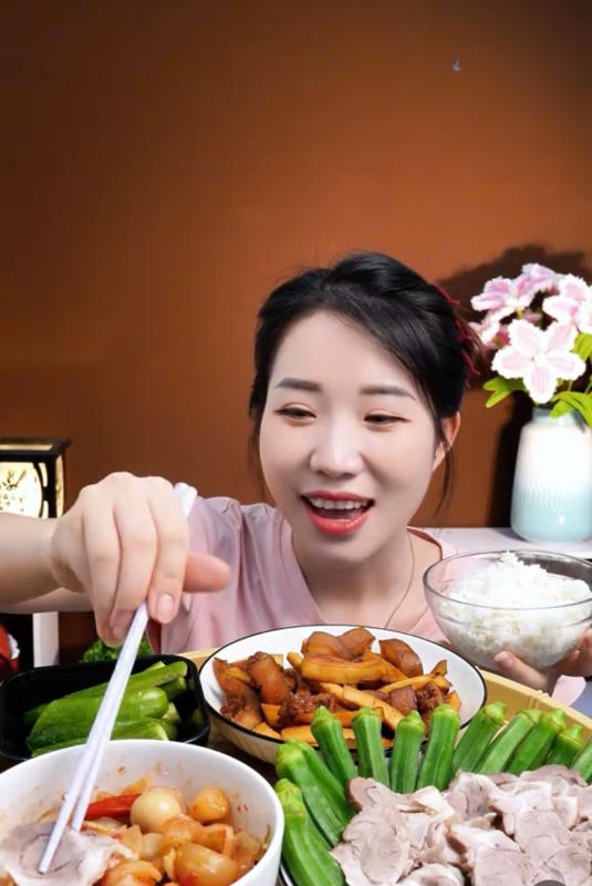 tiktoker mukbang anh 3