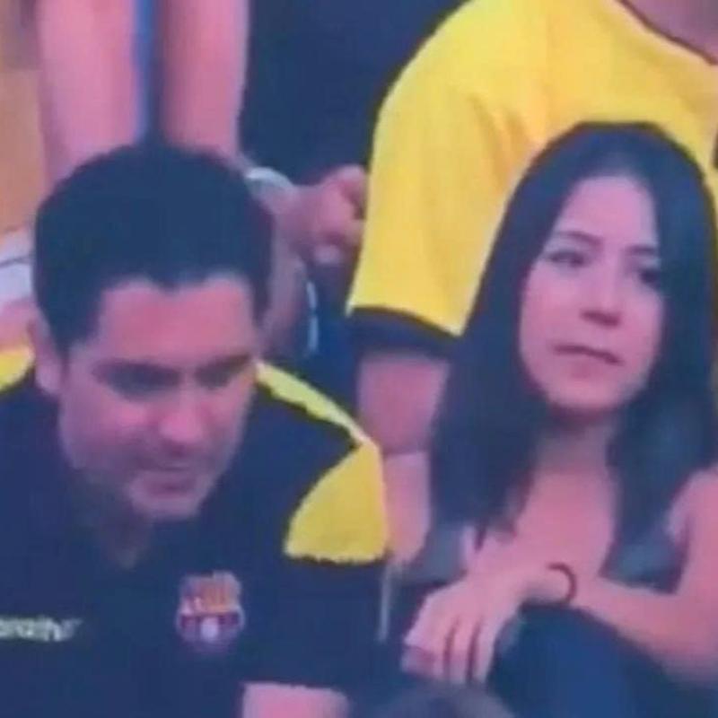 ceo ngoai tinh kiss cam anh 3