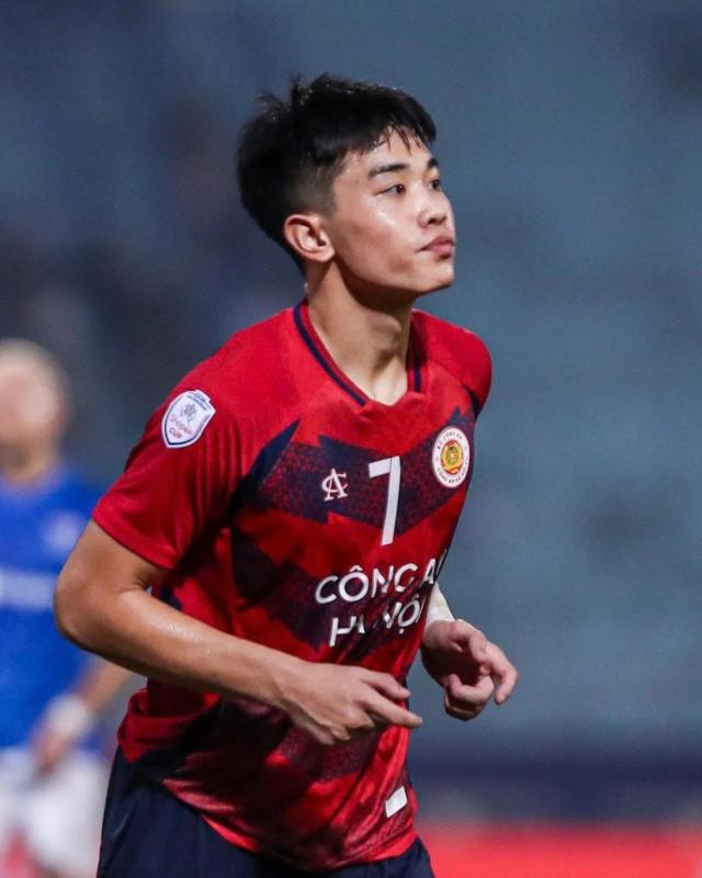 Nguyen Dinh Bac vo dich anh 8