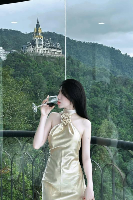 em gai Van Toan anh 5