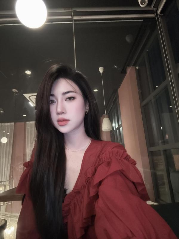 em gai Van Toan anh 7