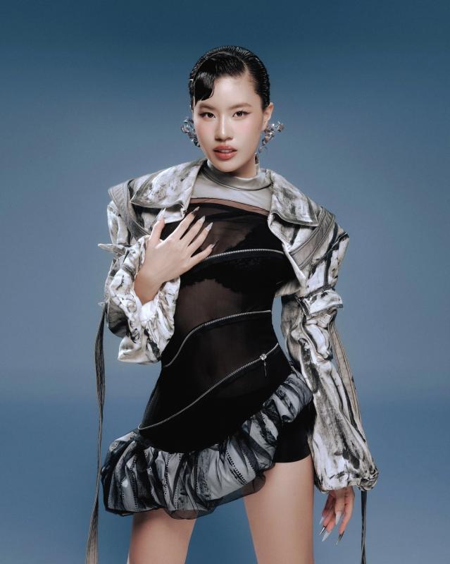 Em xinh,  52Hz,  Orange,  Miu Le,  Bich Phuong,  Lyhan,  Phuong My Chi,  Phuong Ly,  Tien Tien anh 3