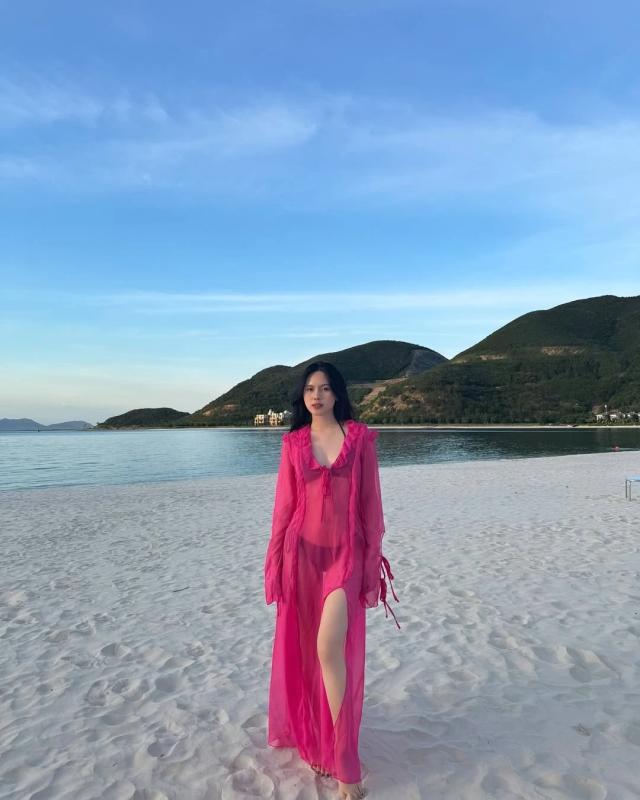 WAG,  WAG Viet,  cau thu Viet,  To Uyen,  Thanh Chung,  vo Thanh Chung,  vo Huy Hung,  Doan Hai My,  Doan Van Hau,  vo Doan Van Hau anh 6
