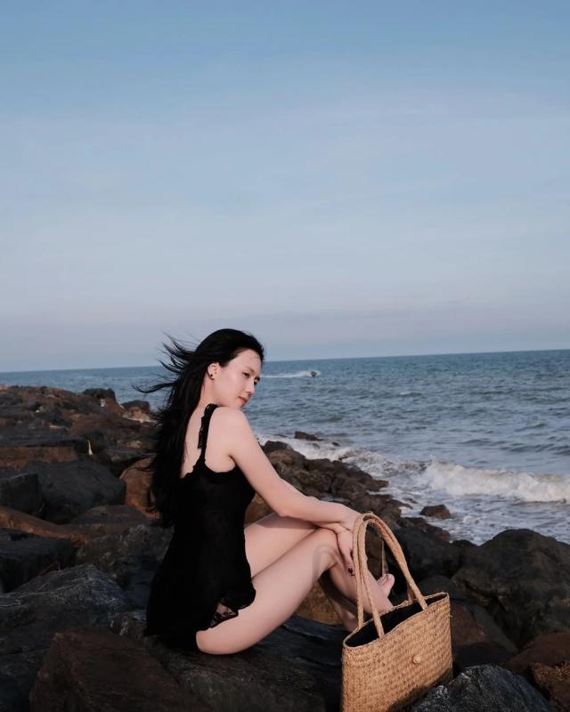 WAG,  WAG Viet,  cau thu Viet,  To Uyen,  Thanh Chung,  vo Thanh Chung,  vo Huy Hung,  Doan Hai My,  Doan Van Hau,  vo Doan Van Hau anh 1