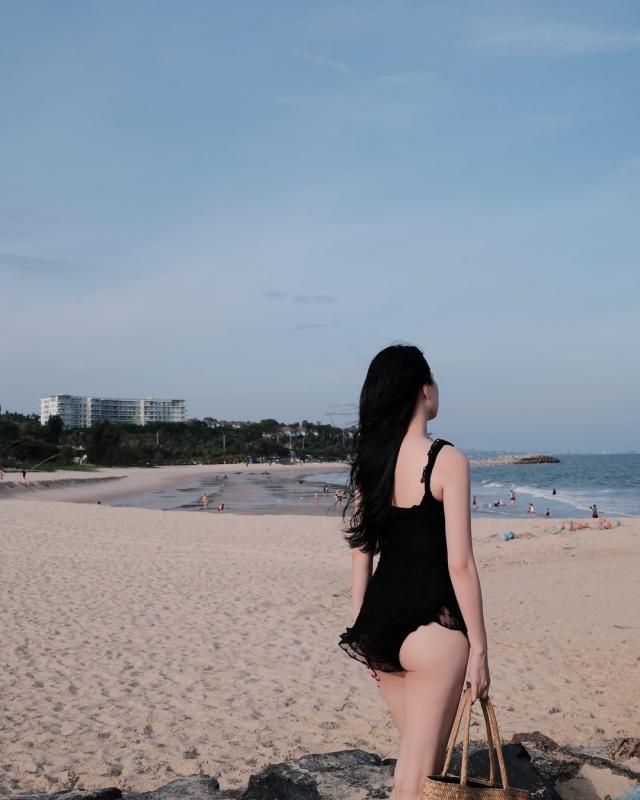 WAG,  WAG Viet,  cau thu Viet,  To Uyen,  Thanh Chung,  vo Thanh Chung,  vo Huy Hung,  Doan Hai My,  Doan Van Hau,  vo Doan Van Hau anh 2