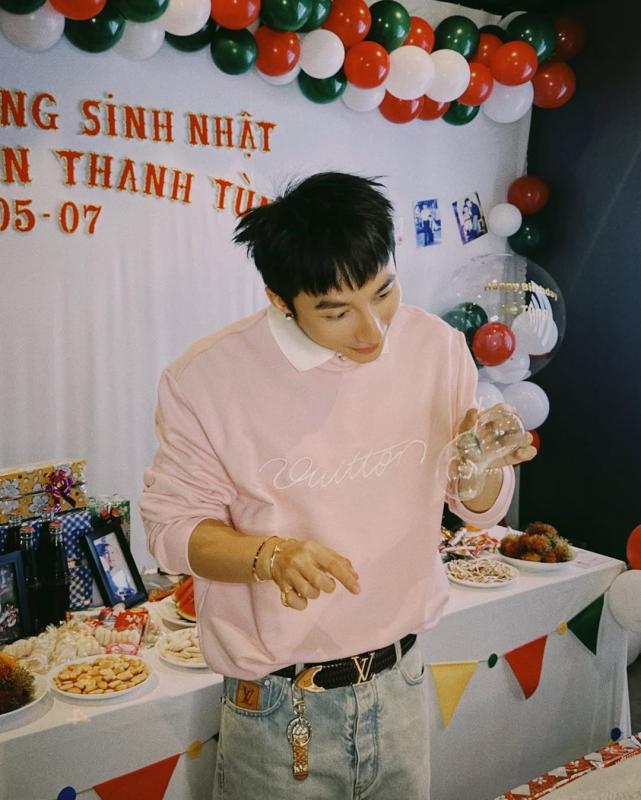 HIEUTHUHAI,  Son Tung M-TP,  Soobin Hoang Son,  Louis Vuitton anh 3