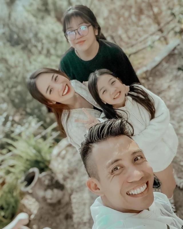 con gai minh nhua anh 11