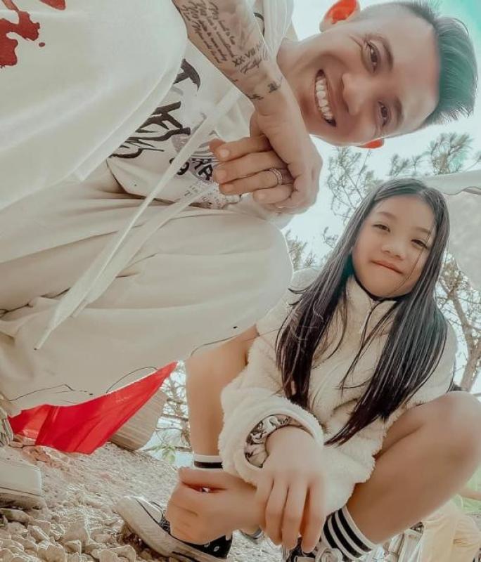 con gai minh nhua anh 12