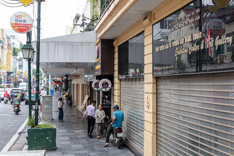 gallery Trang Tien dong cua,  phong tranh Ha Noi,  dong cua trien lam,  chi phi mat bang,  thue mat bang,  bat dong san anh 1