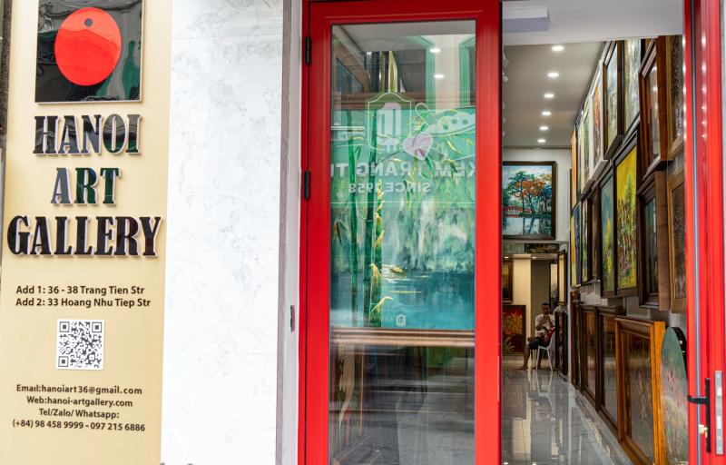 gallery Trang Tien dong cua,  phong tranh Ha Noi,  dong cua trien lam,  chi phi mat bang,  thue mat bang,  bat dong san anh 8
