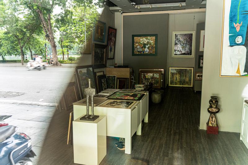 gallery Trang Tien dong cua,  phong tranh Ha Noi,  dong cua trien lam,  chi phi mat bang,  thue mat bang,  bat dong san anh 7