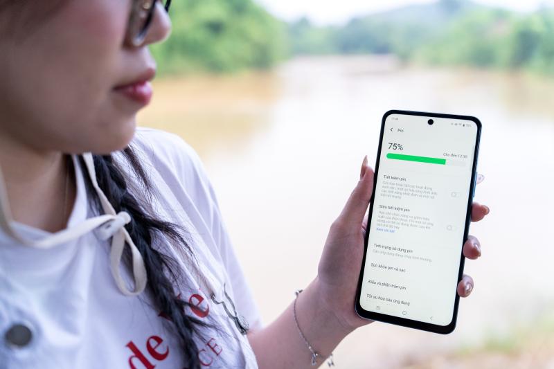 Dien thoai vivo anh 18