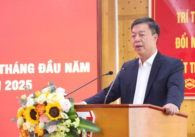6 thang dau nam anh 3