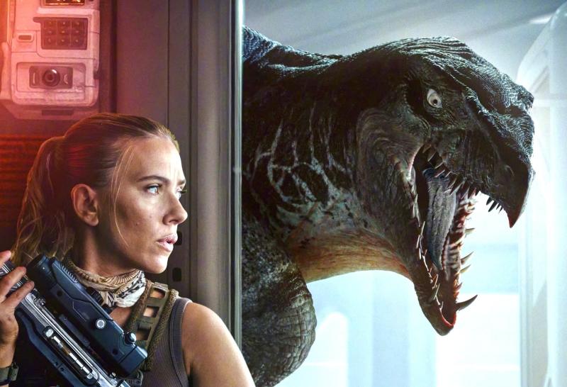 Scarlett Johansson,  The gioi khung long anh 2