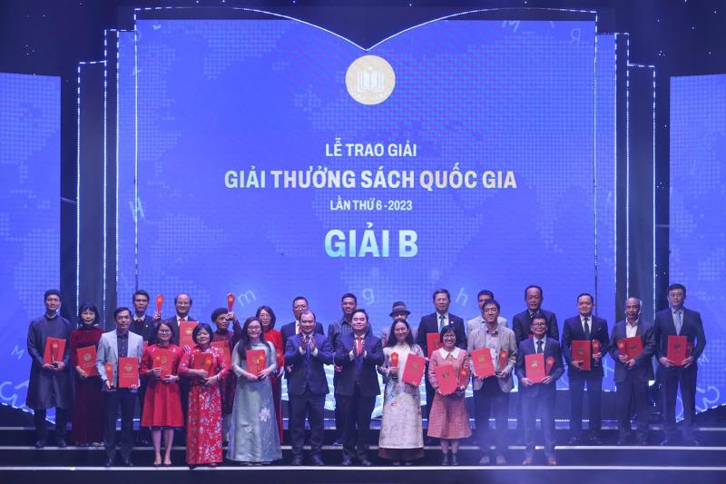 NXB uy tin anh 2