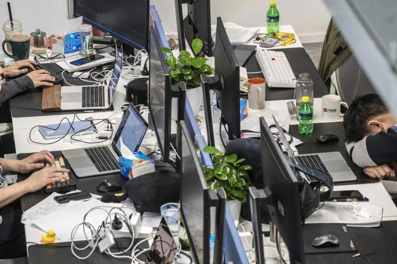 van hoa 996,  996 la gi,  996 Thung lung Silicon,  startup AI anh 2