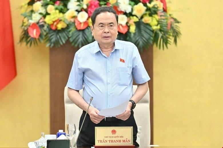 San bay Gia Binh anh 1