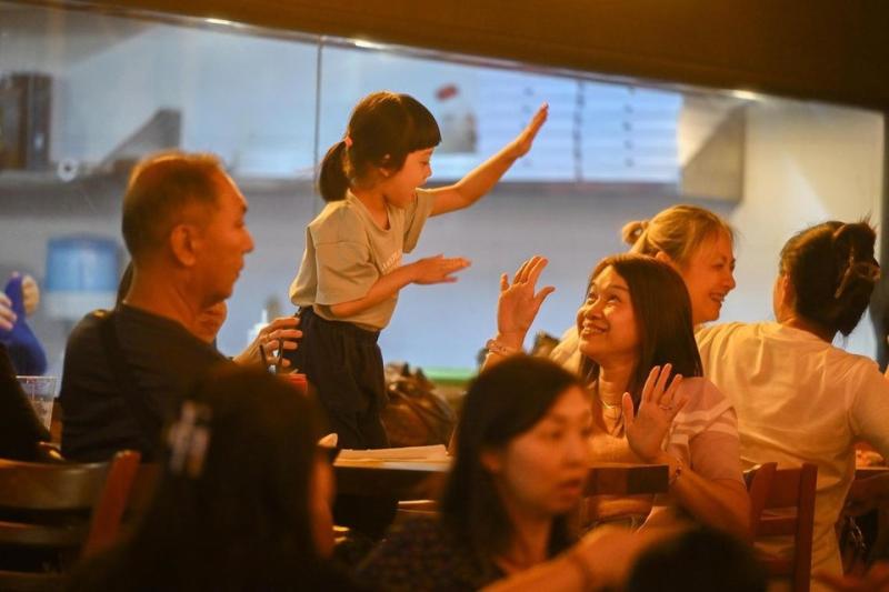 cuoc song ve dem Singapore anh 2