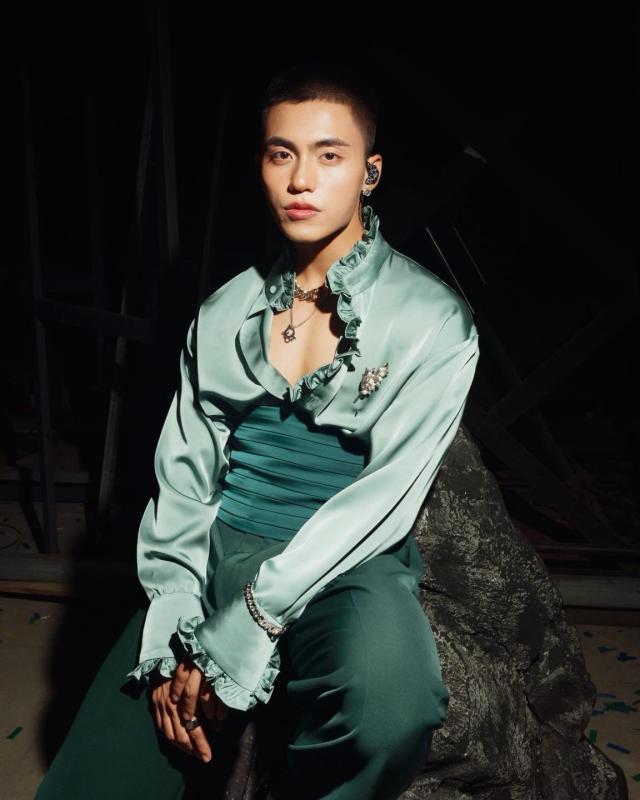 MONO phong cach anh 2