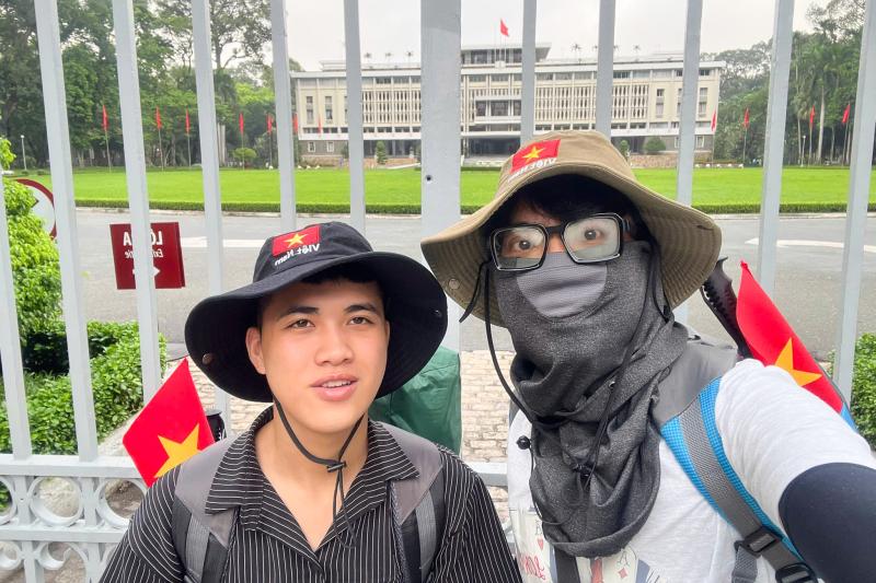 Di bo xuyen Viet anh 1