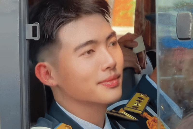 ban gai nam than A80 anh 1