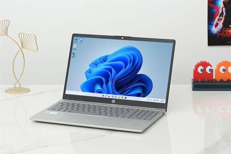 Laptop sinh vien anh 3