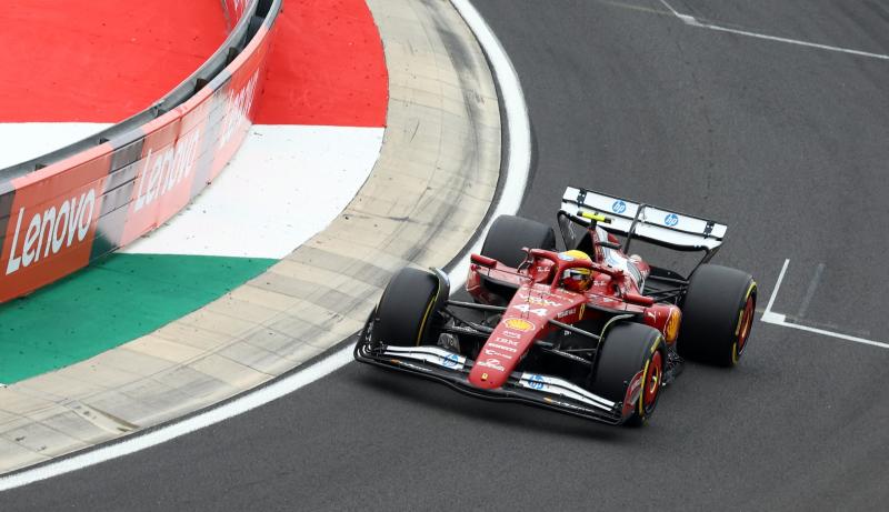 Lewis Hamilton anh 1
