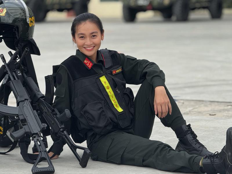 dai uy Nguyen Phuong Thao anh 2