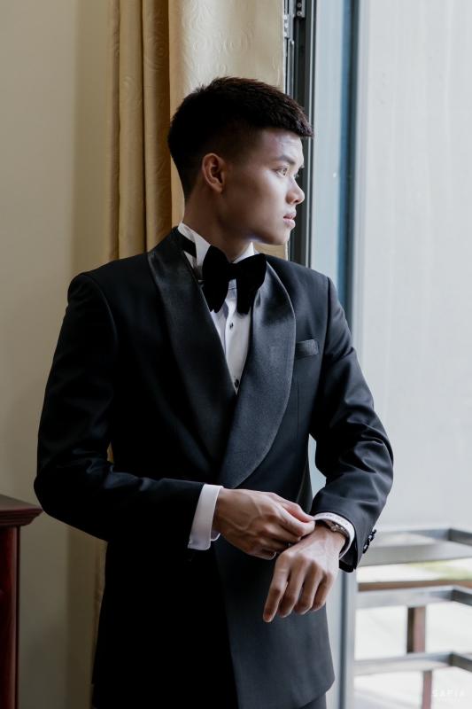 nguyen van tung cuoi anh 3