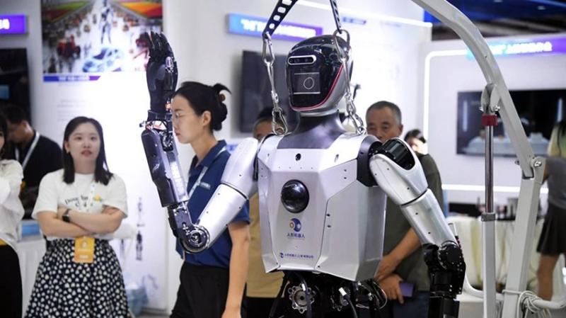 Trung tam Robot anh 1