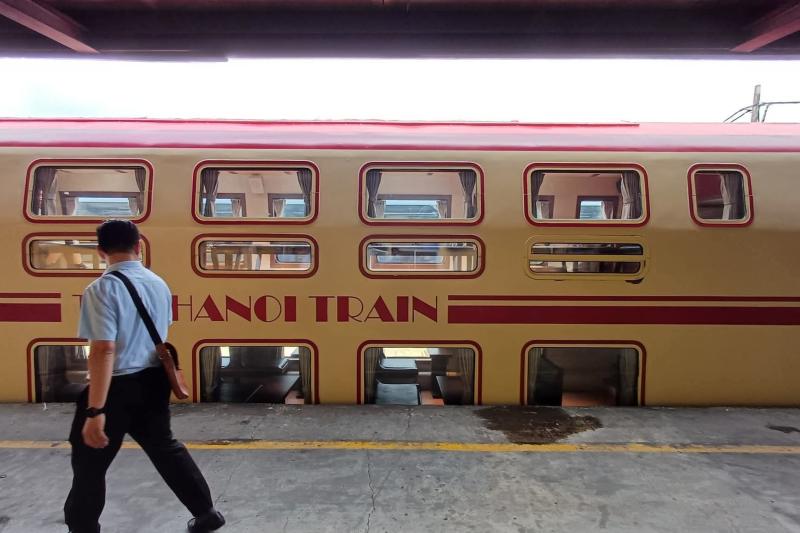 tau 2 tang anh 1
