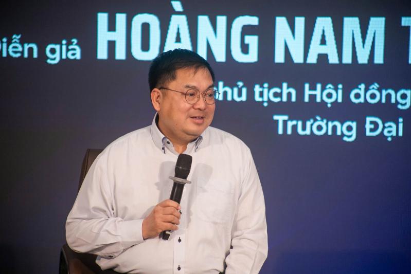 Hoang Nam Tien,  Thu cho em,  Thieu tuong Hoang Dan,  KOL sach,  livestream ban sach anh 3