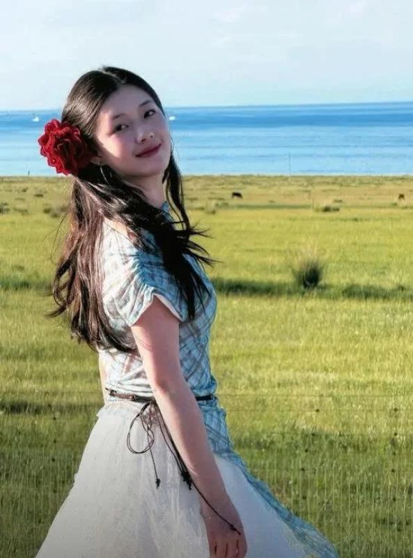 co gai giong dien vien anh 1