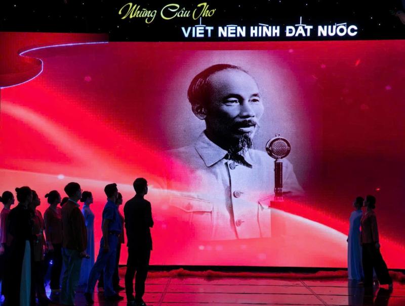 chuong trinh van nghe,  van nghe ky niem,  Quoc Khanh,  Cach mang Thang Tam anh 1